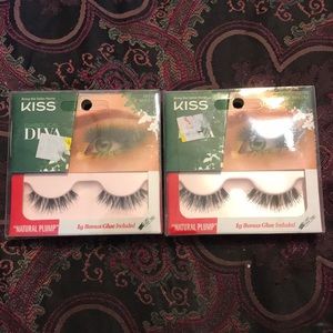 2 packages of Kiss diabolical diva lashes
